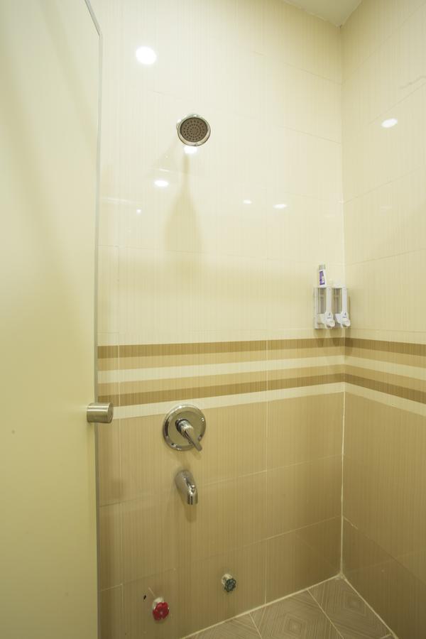 הו צ'י מין סיטי Saigon Marvel Hostel מראה חיצוני תמונה